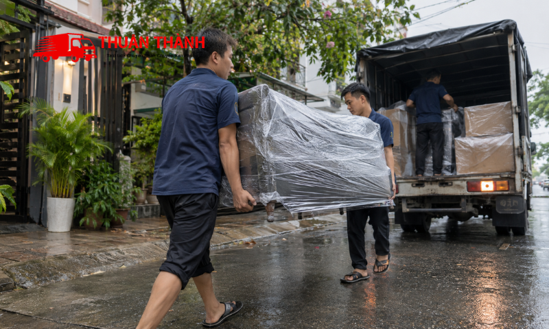 Bốc xếp tại phường Cẩm Lệ